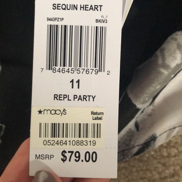 2-Piece Set - Picture 6 of 7